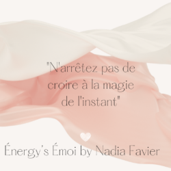 Publication-Instagram-de-motivation-quotidienne-flottante-en-satin-de-soie-3D